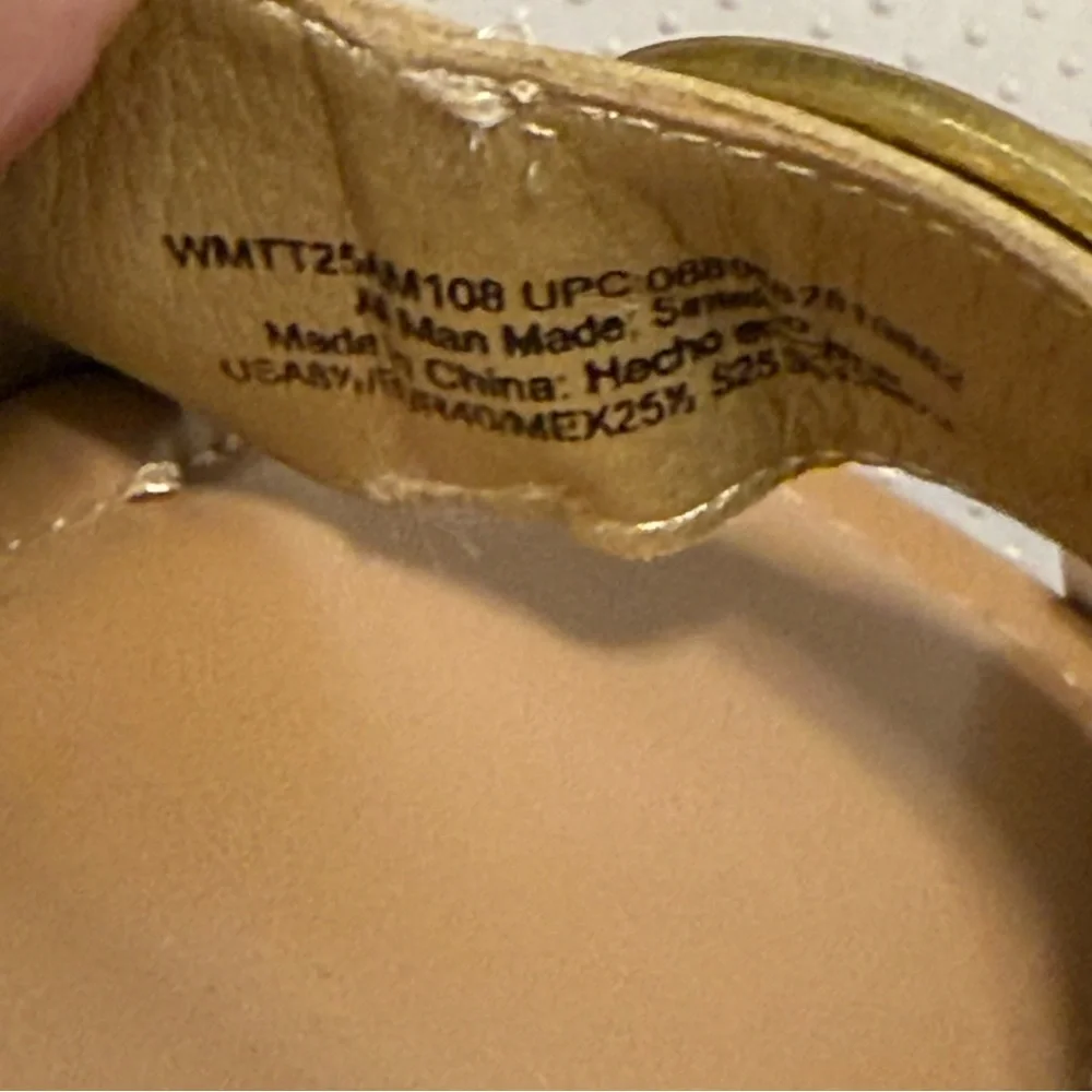 Time and Tru Gold Metallic Platform Shoes Women’s Size 8.5 New‎
